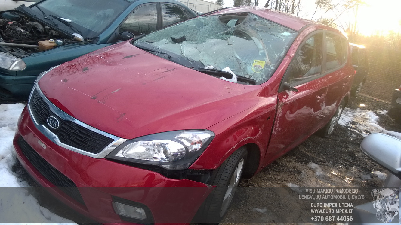 Used Car Parts Kia CEED 2012 1.6 Automatic Hatchback 4/5 d. Red 2015-1-14