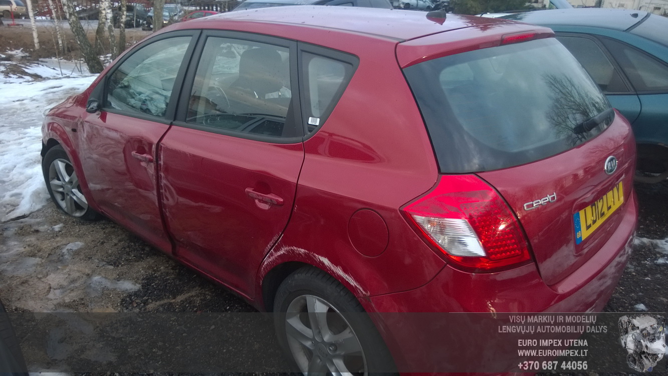Used Car Parts Kia CEED 2012 1.6 Automatic Hatchback 4/5 d. Red 2015-1-14