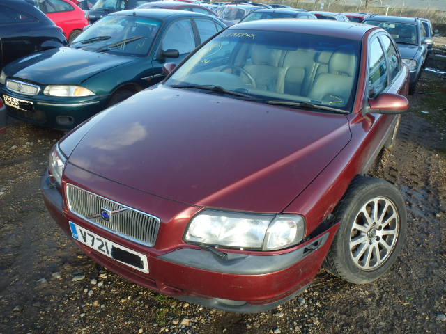 Used Car Parts Volvo S80 1999 2.4 Automatic Sedan 4/5 d. Red 2015-2-07