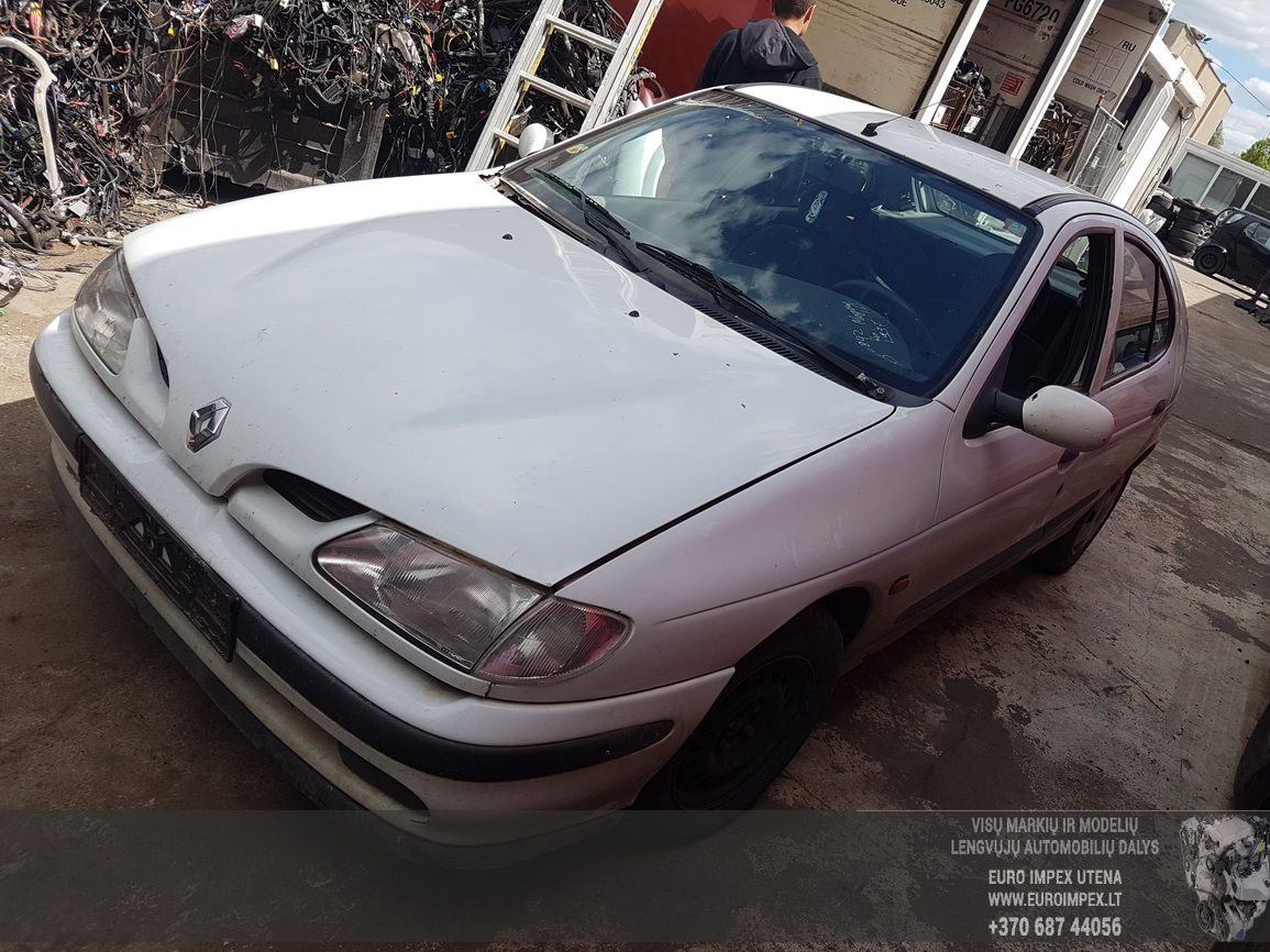 Used Car Parts Renault MEGANE 1996 1.6 Mechanical Hatchback 4/5 d. white 2016-6-09