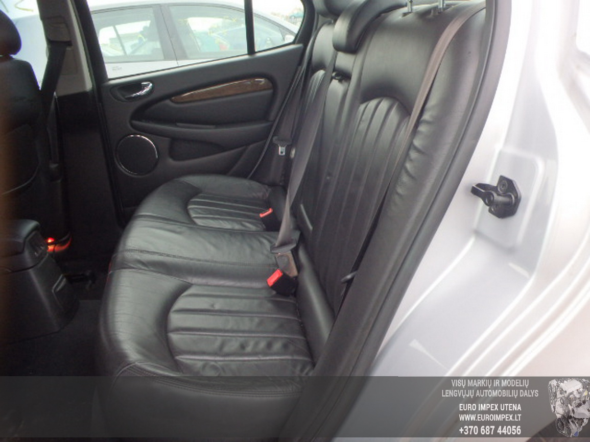 Подержанные Автозапчасти Jaguar X-TYPE 2002 2.1 автоматическая седан 4/5 d. Серый 2016-2-15