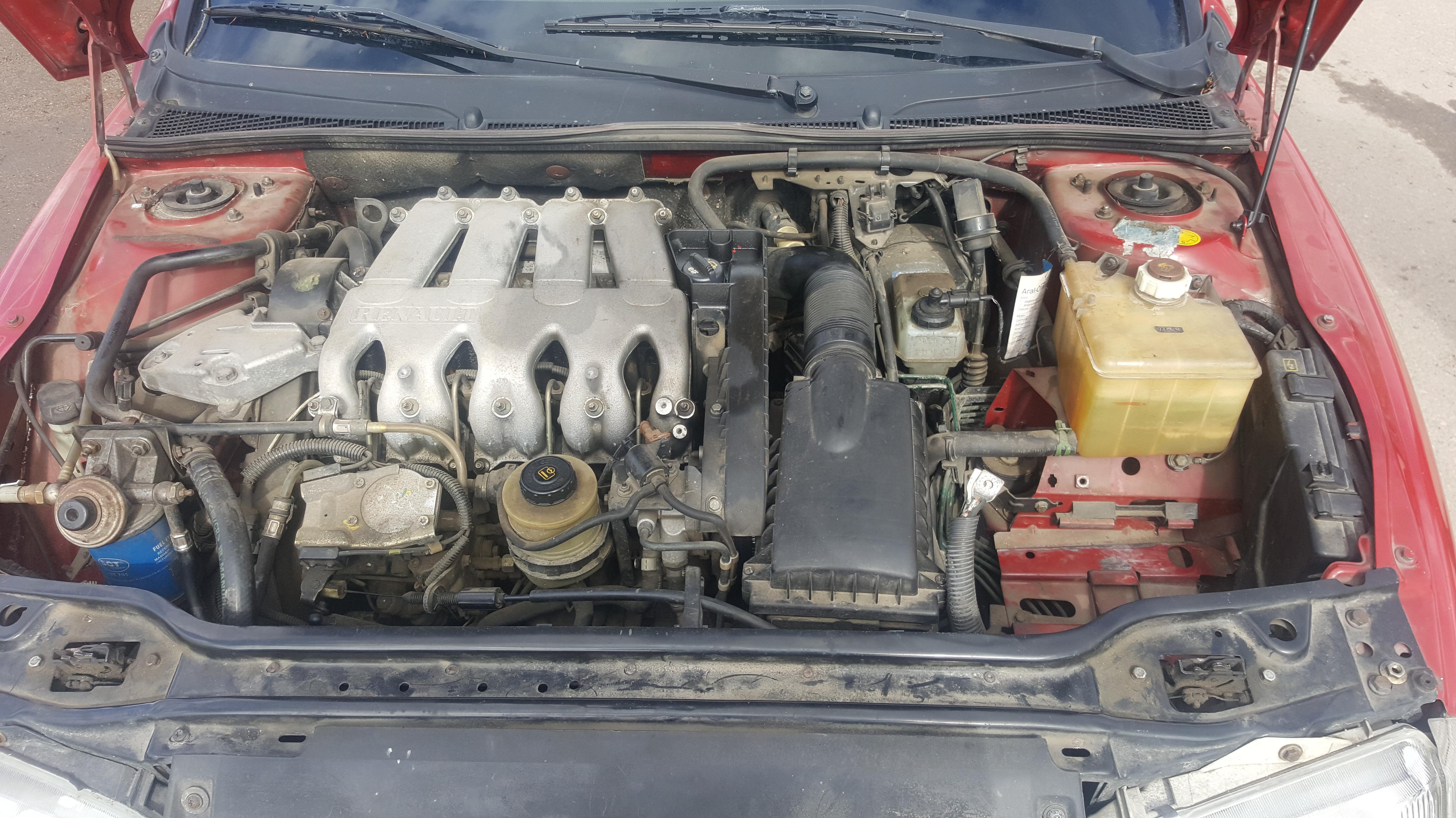 Used Car Parts Renault LAGUNA 1995 2.2 Mechanical Hatchback 4/5 d. Red 2017-4-06