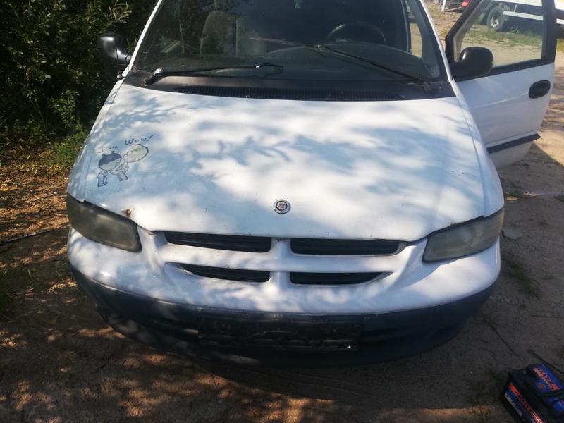 Used Car Parts Chrysler VOYAGER 1998 2.4 Automatic Minivan 4/5 d. white 2019-9-02