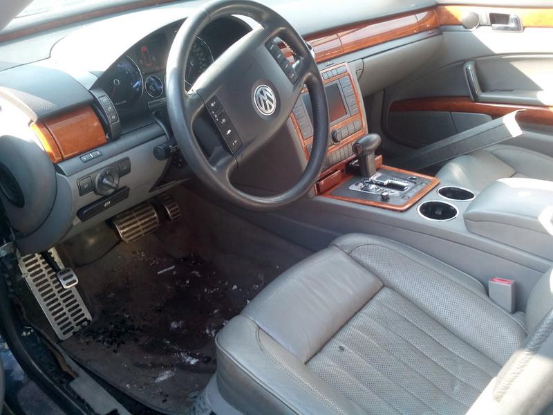 Naudotos automobilio dalys Volkswagen PHAETON 2003 4.2 Automatinė Sedanas 4/5 d. Melyna 2018-4-04