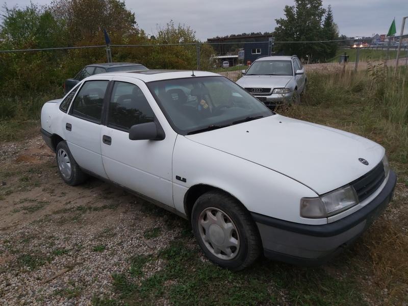 Подержанные Автозапчасти Opel VECTRA 1990 2.0 машиностроение седан 4/5 d. белый 2020-10-05