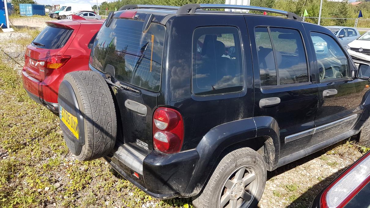 Подержанные Автозапчасти Jeep CHEROKEE 2005 2.8 автоматическая напрямик 4/5 d. черный 2017-8-15