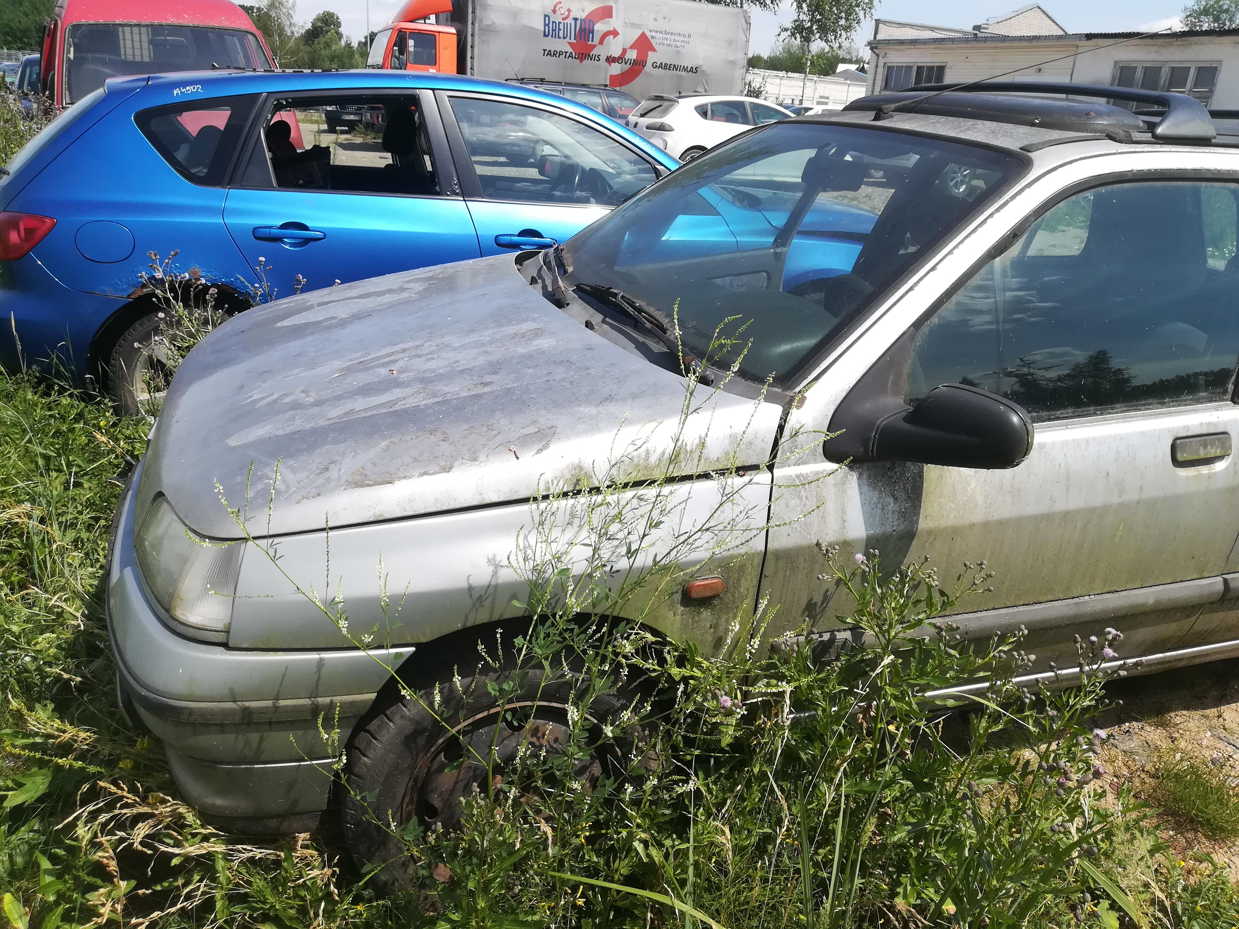 Naudotos automobilio dalys Renault CLIO 1995 1.8 Automatinė Hečbekas 4/5 d. Sidabrine 2019-6-26