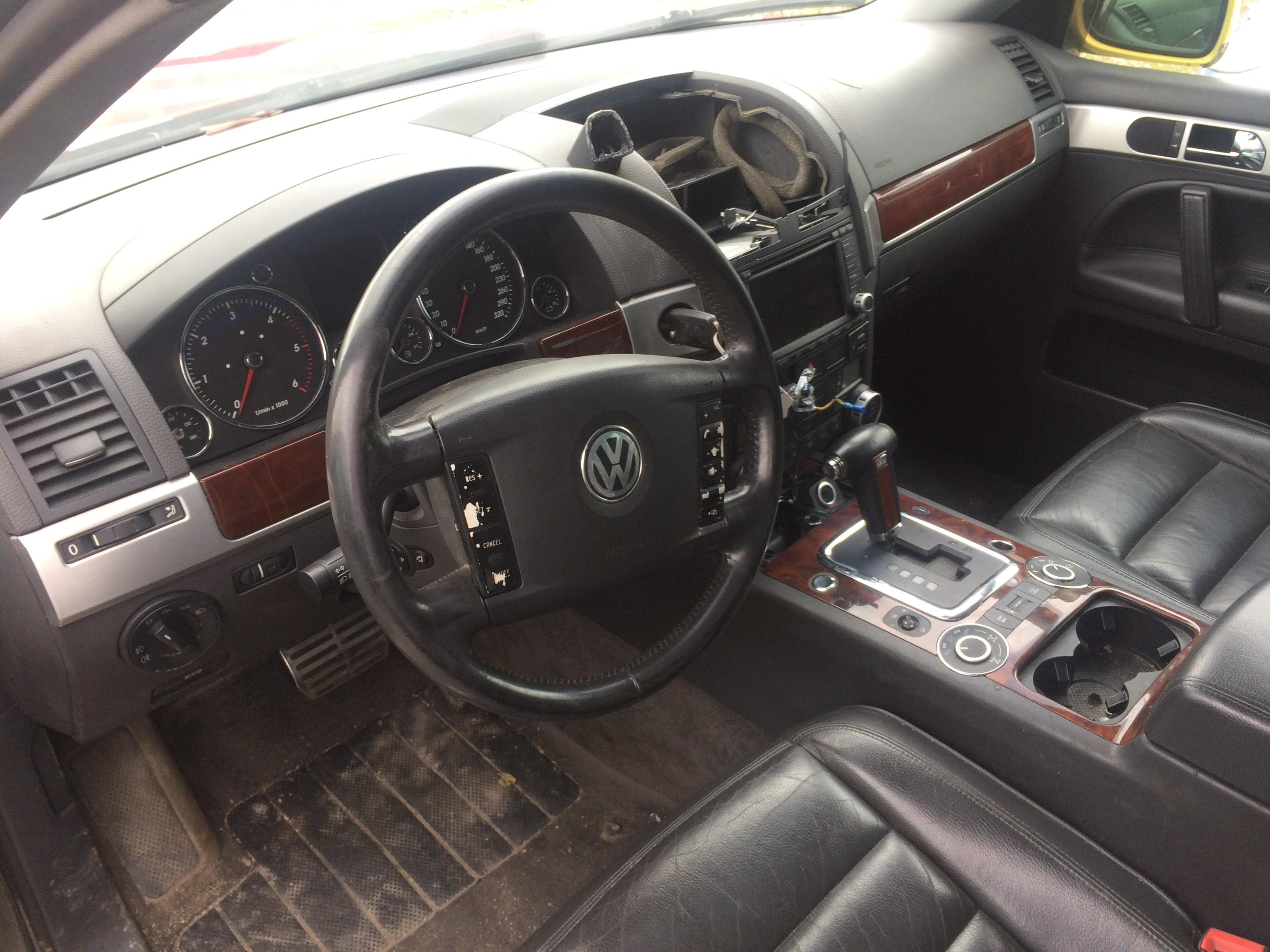 Подержанные Автозапчасти Volkswagen TOUAREG 2003 5.0 автоматическая напрямик 4/5 d. желтый 2018-7-13