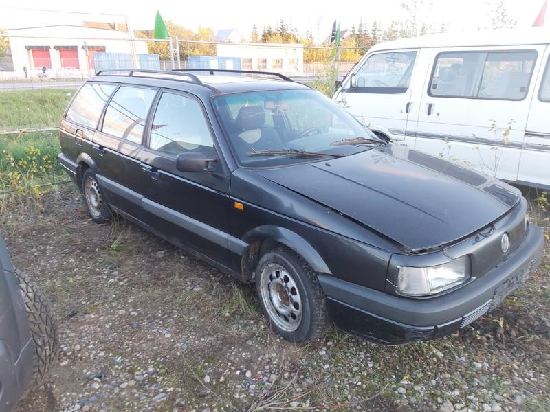 Подержанные Автозапчасти Volkswagen PASSAT 1992 1.9 машиностроение универсал 4/5 d. черный 2020-10-19