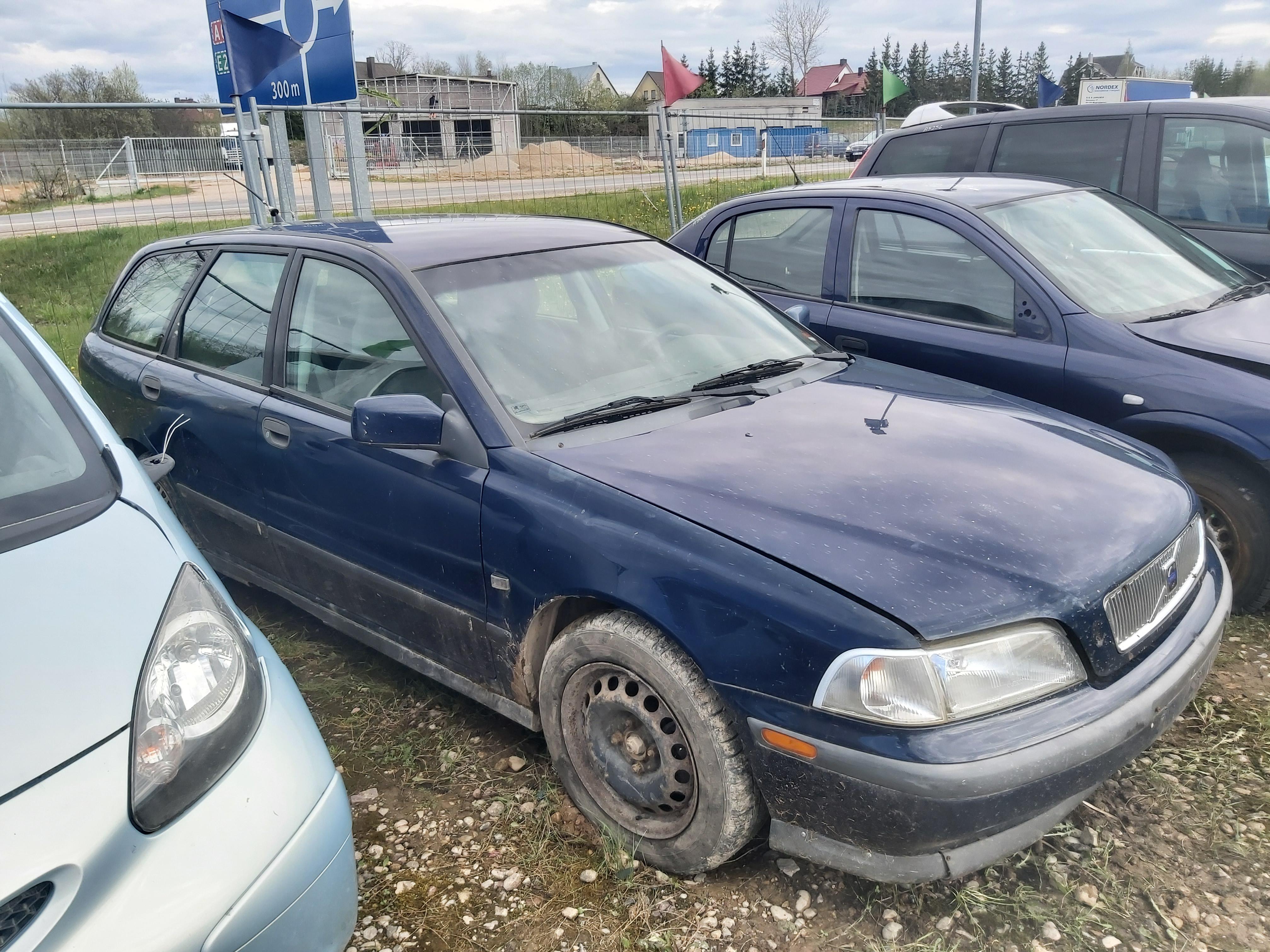 Volvo V40 1999 1.9 машиностроение