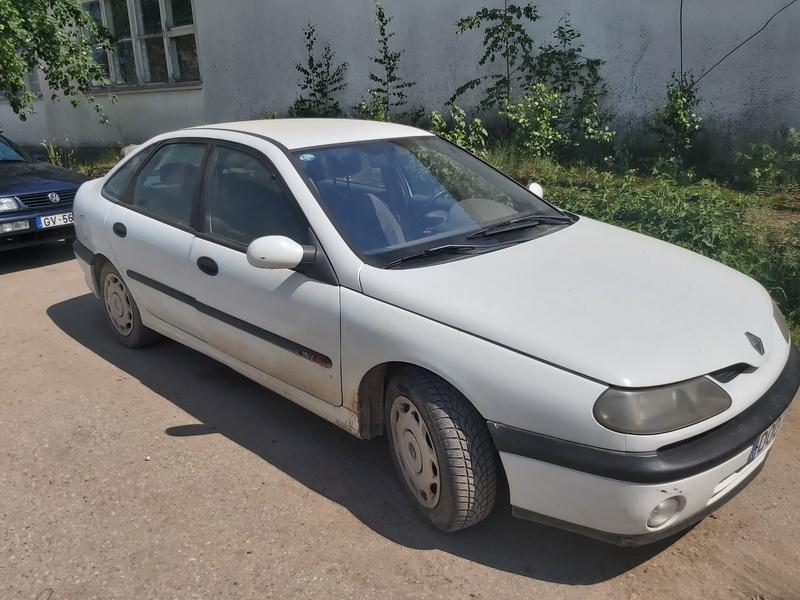 Подержанные Автозапчасти Renault LAGUNA 1999 1.8 машиностроение хэтчбэк 4/5 d. белый 2020-6-16