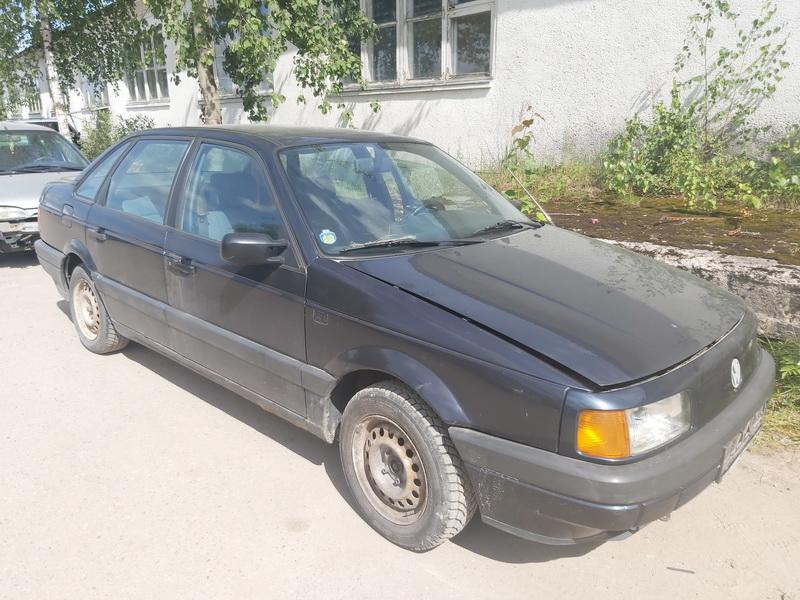 Подержанные Автозапчасти Volkswagen PASSAT 1991 1.8 машиностроение седан 4/5 d. синий 2020-7-16