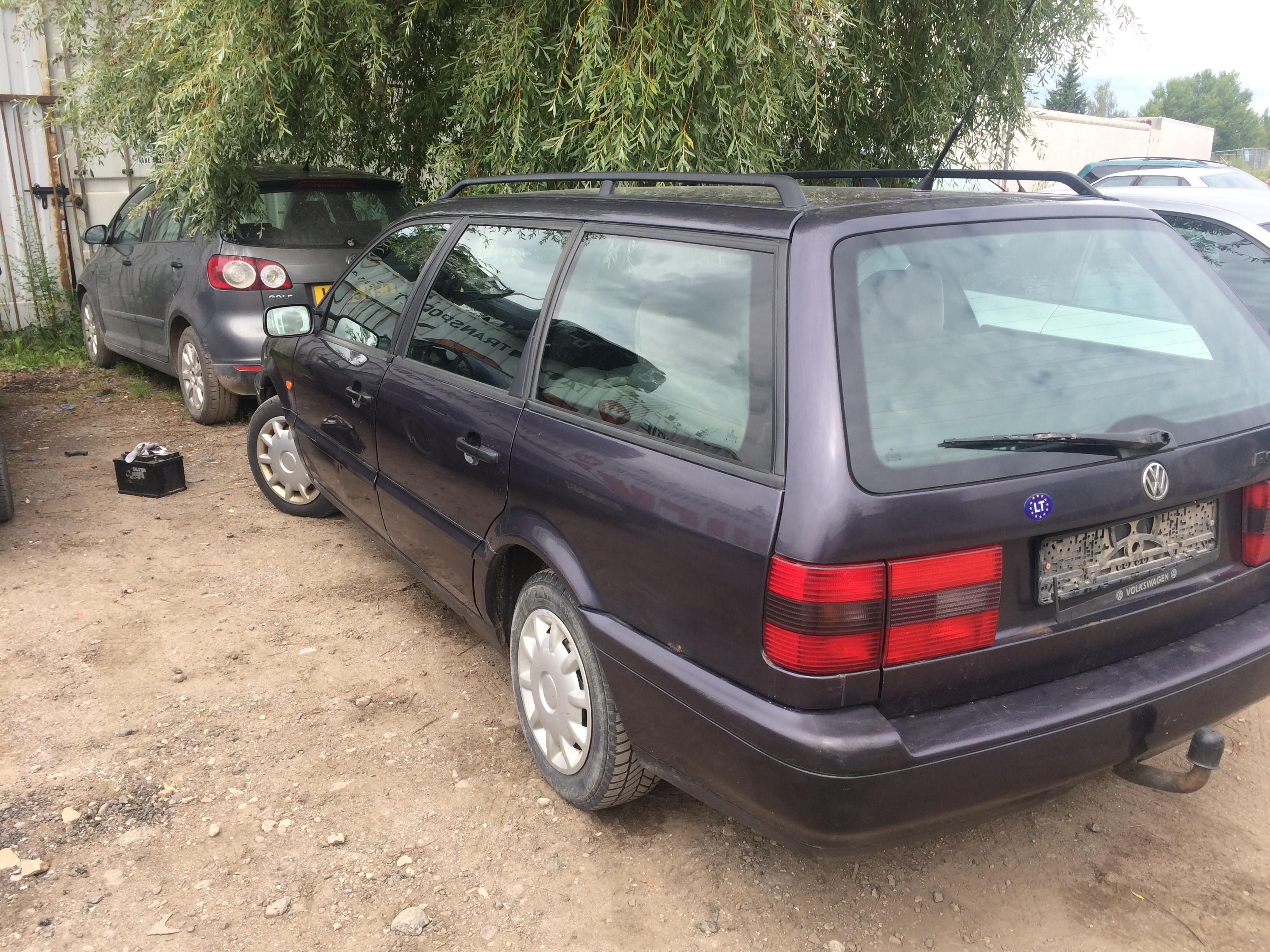 Подержанные Автозапчасти Volkswagen PASSAT 1994 1.8 машиностроение универсал 4/5 d. фиолетовый 2018-7-10