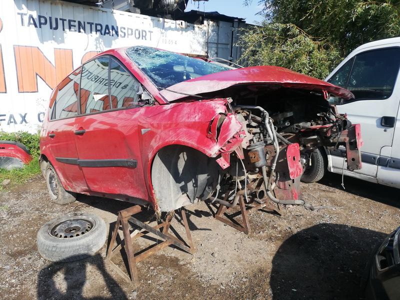 Used Car Parts Renault SCENIC 2004 1.5 Mechanical Minivan 4/5 d. Red 2019-9-07