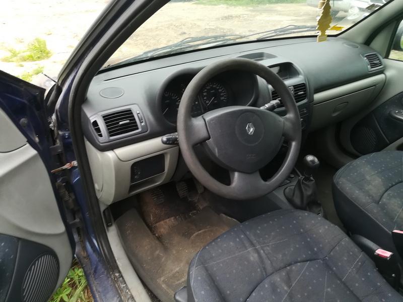 Подержанные Автозапчасти Renault CLIO 2001 1.4 машиностроение хэтчбэк 4/5 d. синий 2019-5-27